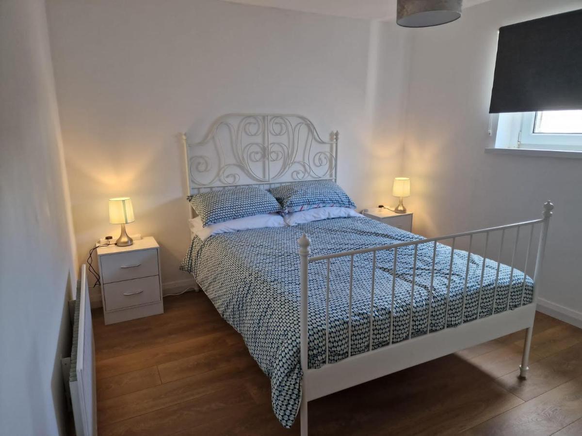 Enfield Street House Behind Portstewart Promenade With Partial Sea View From Front 3 Bed Sleeps 7 Villa Exteriör bild